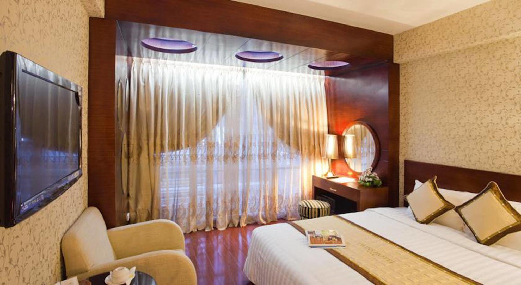 Millennium Hanoi Hotel Esterno foto